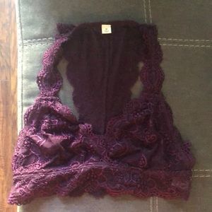 Medium maroon bralette